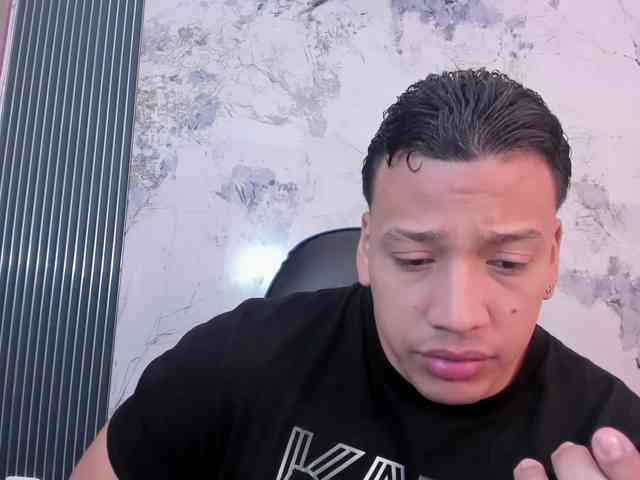 Tom-Muscle Tom-Muscle