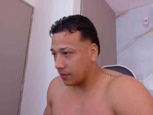 Tom-Muscle Tom-Muscle