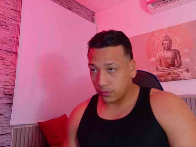 Tom-Muscle Tom-Muscle