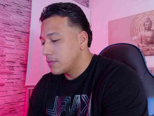 Tom-Muscle Tom-Muscle