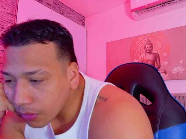 Tom-Muscle Tom-Muscle