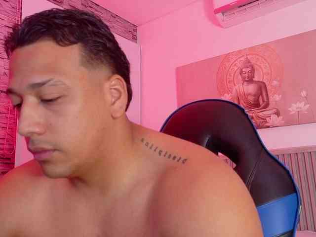 Tom-Muscle Tom-Muscle