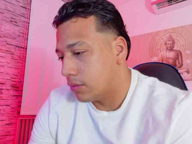 Tom-Muscle Tom-Muscle