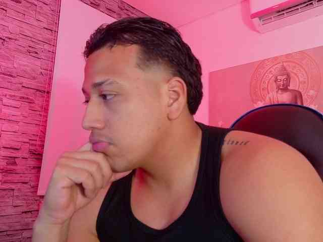 Tom-Muscle Tom-Muscle