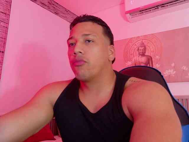 Tom-Muscle Tom-Muscle