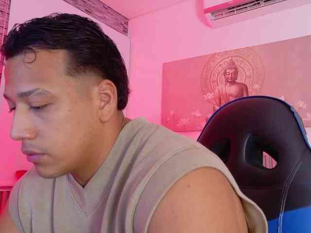 Tom-Muscle Tom-Muscle