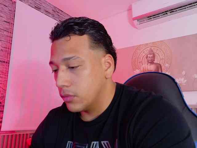 Tom-Muscle Tom-Muscle