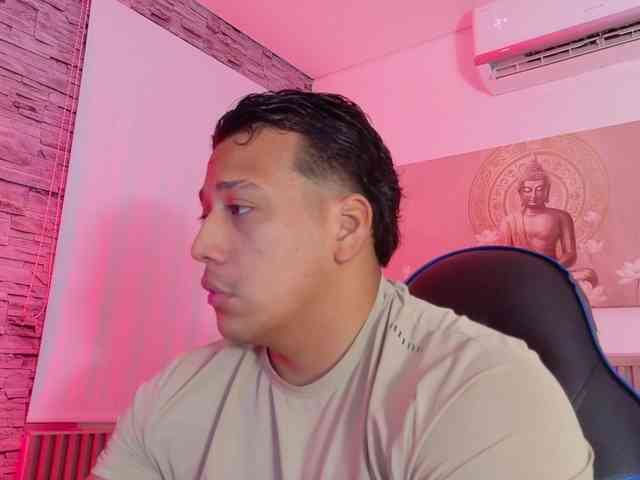 Tom-Muscle Tom-Muscle