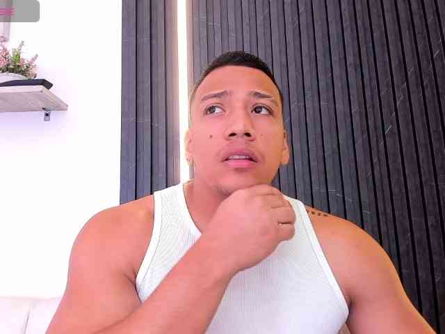 Tom-Muscle Tom-Muscle