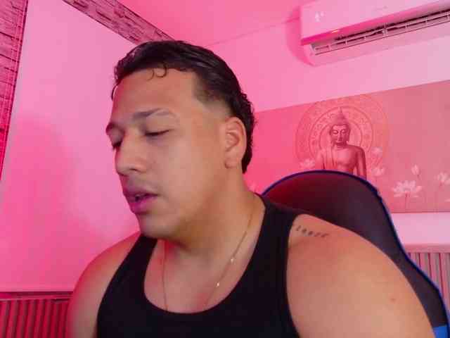 Tom-Muscle Tom-Muscle