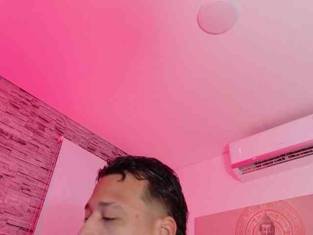 Tom-Muscle Tom-Muscle