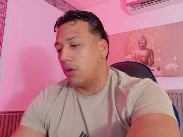 Tom-Muscle Tom-Muscle