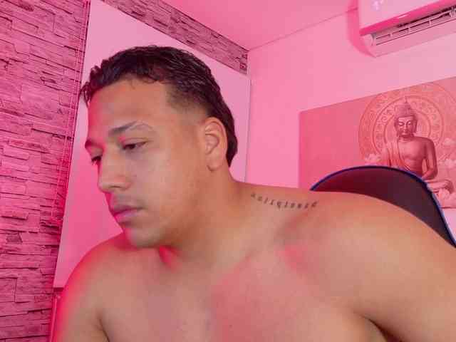 Tom-Muscle Tom-Muscle