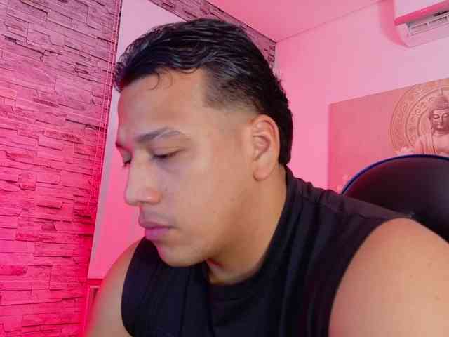 Tom-Muscle Tom-Muscle