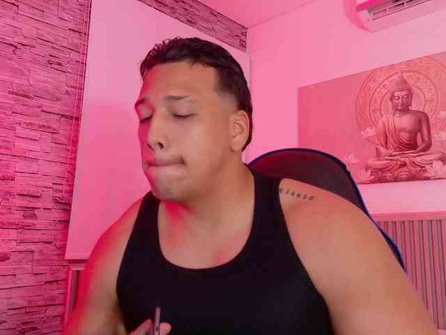 Tom-Muscle Tom-Muscle