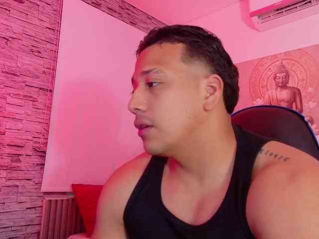 Tom-Muscle Tom-Muscle