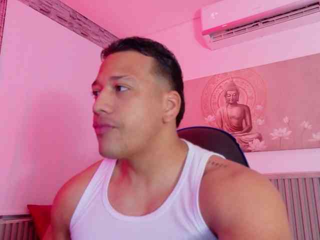 Tom-Muscle Tom-Muscle