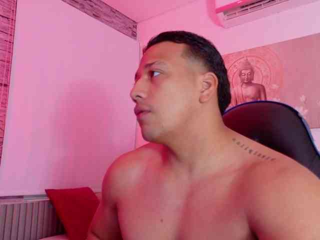 Tom-Muscle Tom-Muscle