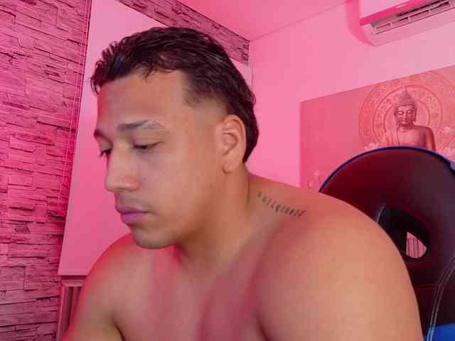 Tom-Muscle Tom-Muscle