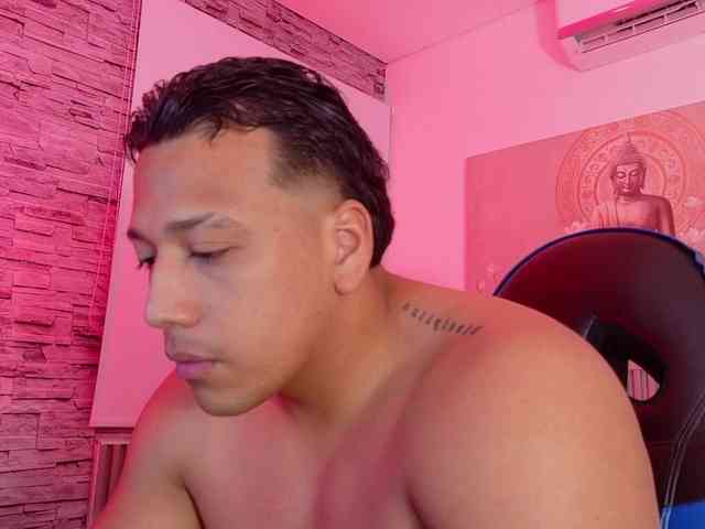 Tom-Muscle Tom-Muscle