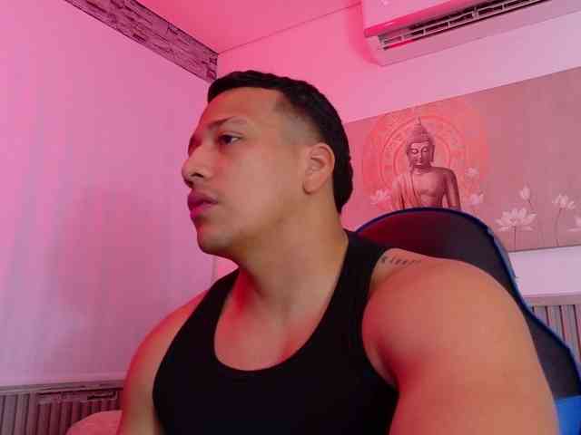 Tom-Muscle Tom-Muscle