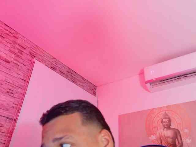 Tom-Muscle Tom-Muscle