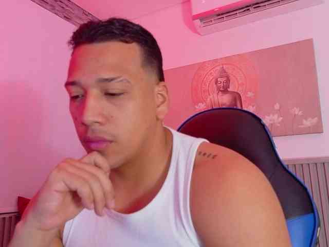 Tom-Muscle Tom-Muscle