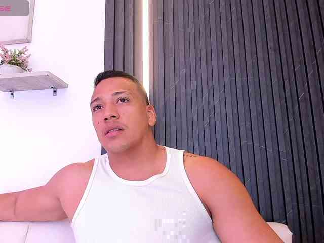 Tom-Muscle Tom-Muscle