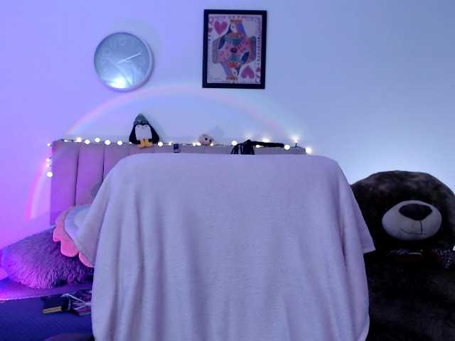 le modèle itsvalentine est en webcam porno dans un show sur le site bongacams, il possède les tags suivants: Latino/Hispanic,Brunette,Trimmed