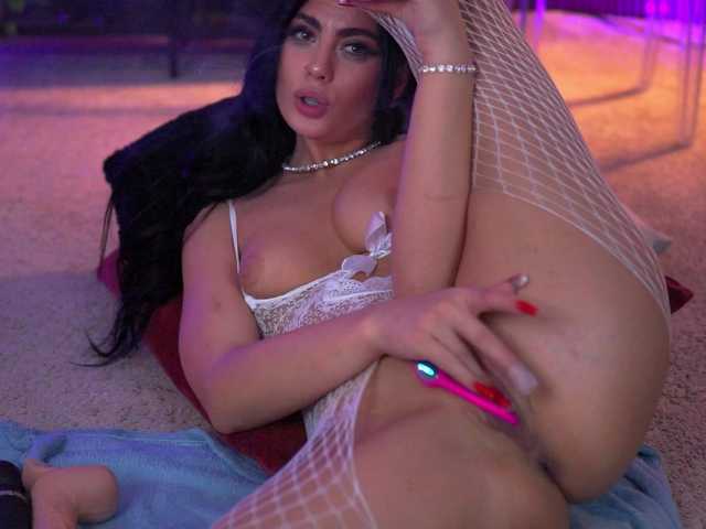 RavennaDArcy's BongaCams show and profile