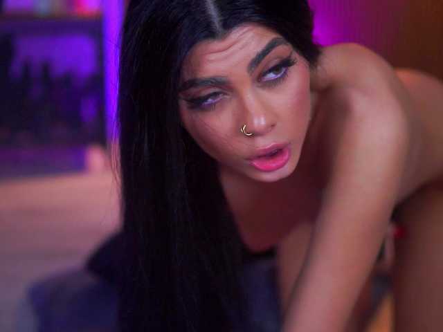 RavennaDArcy's BongaCams show and profile