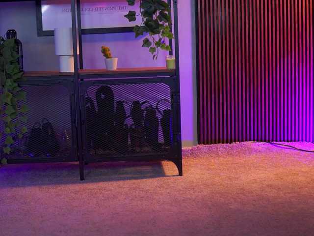 RavennaDArcy's BongaCams show and profile