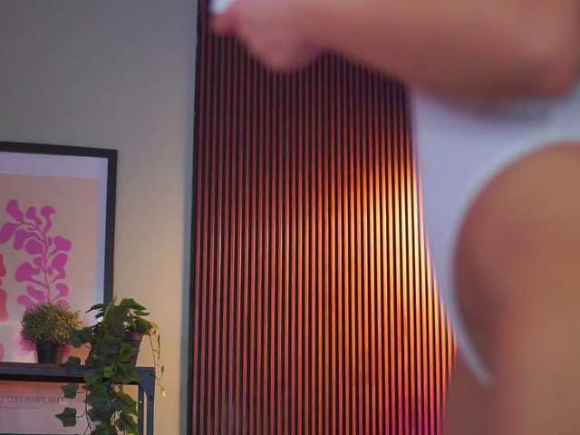 RavennaDArcy's BongaCams show and profile