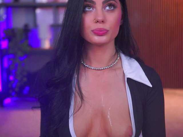 RavennaDArcy's BongaCams show and profile