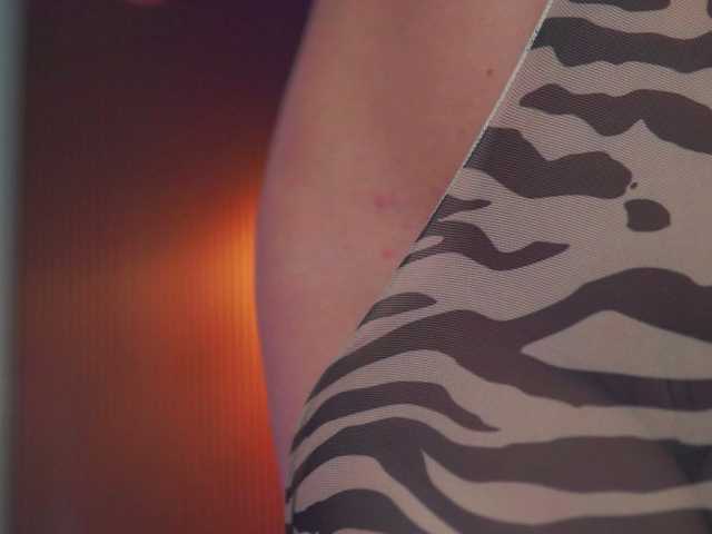 RavennaDArcy's BongaCams show and profile