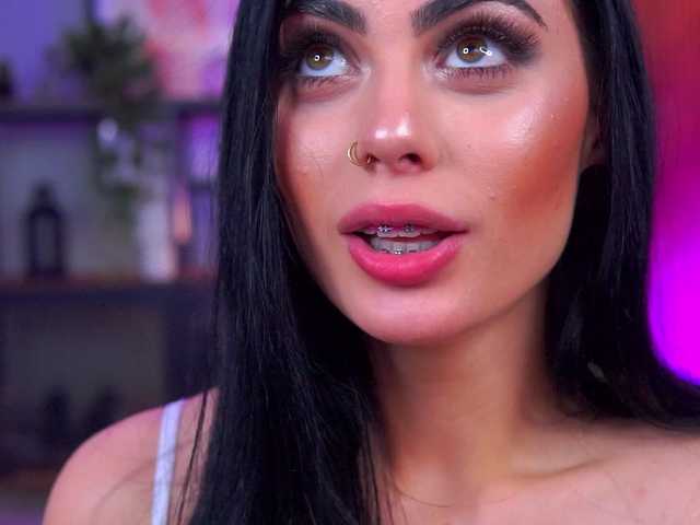 RavennaDArcy's BongaCams show and profile