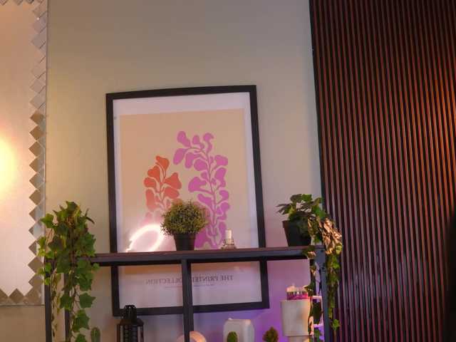 RavennaDArcy's BongaCams show and profile