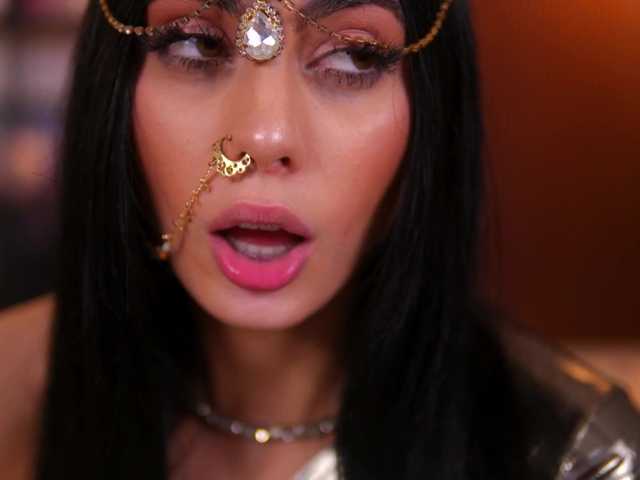 RavennaDArcy's BongaCams show and profile