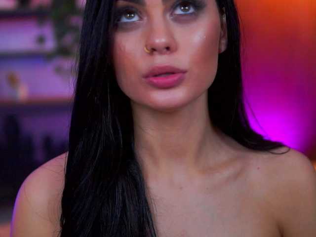 RavennaDArcy's BongaCams show and profile