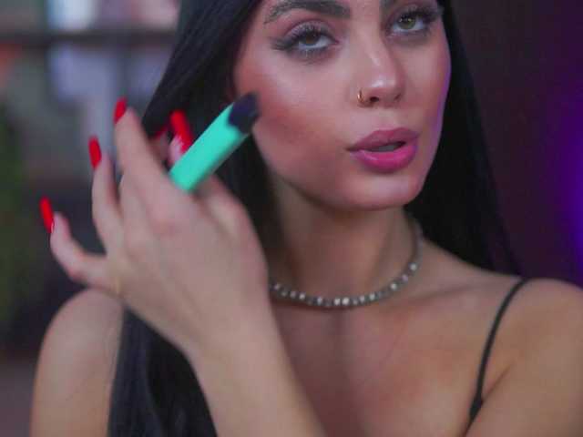 RavennaDArcy's BongaCams show and profile