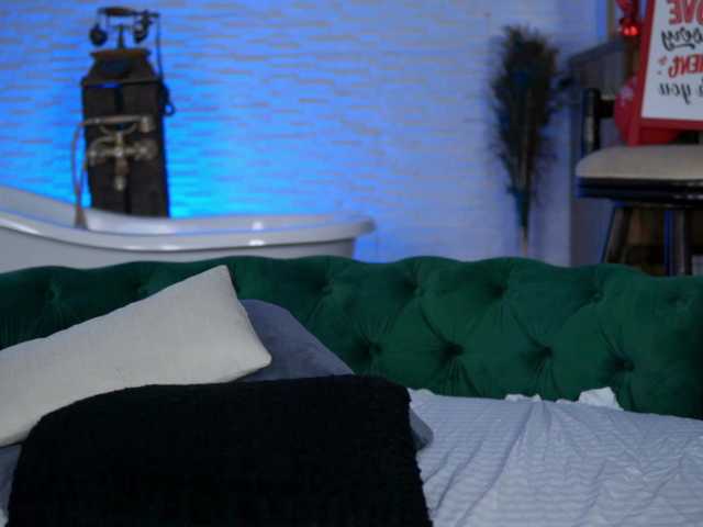 RavennaDArcy's BongaCams show and profile