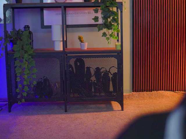 RavennaDArcy's BongaCams show and profile