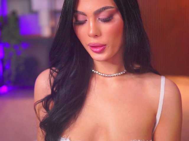 RavennaDArcy's BongaCams show and profile