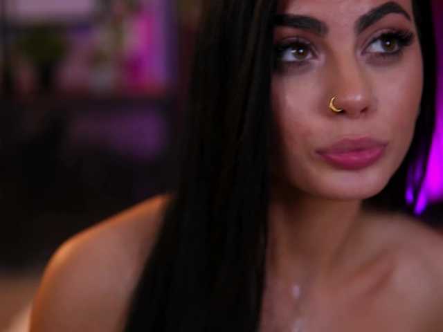 RavennaDArcy's BongaCams show and profile