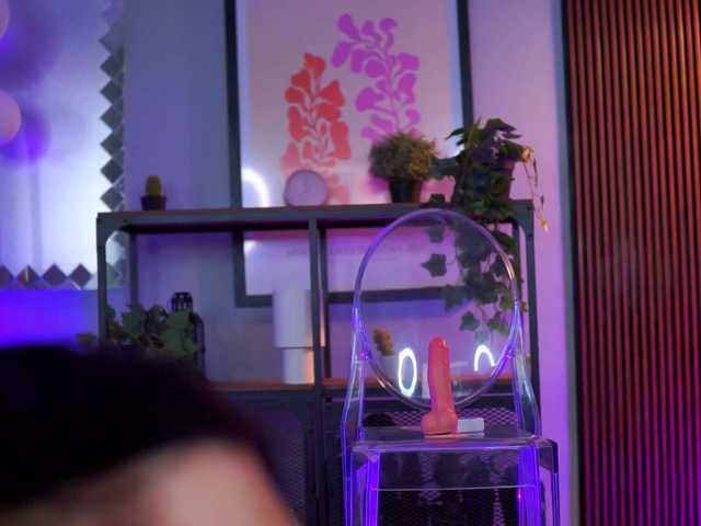 RavennaDArcy's BongaCams show and profile