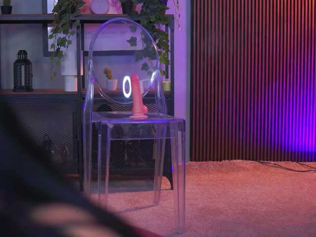 RavennaDArcy's BongaCams show and profile