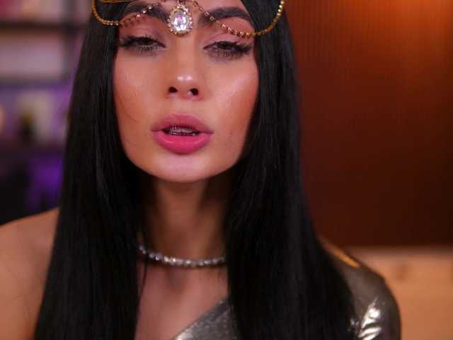 RavennaDArcy's BongaCams show and profile