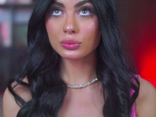 RavennaDArcy – webcam model profile photo