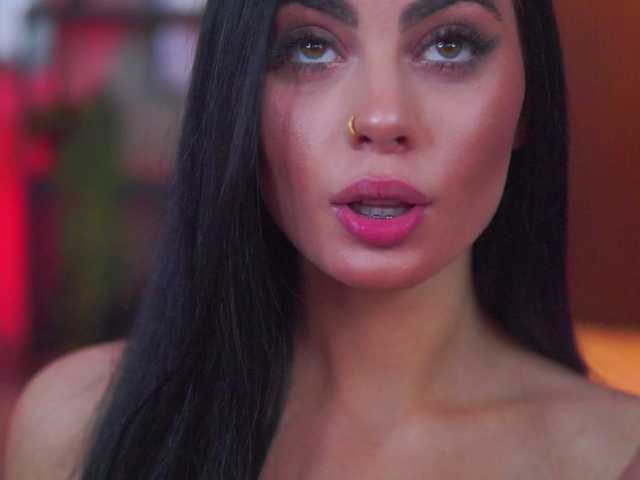 RavennaDArcy's BongaCams show and profile