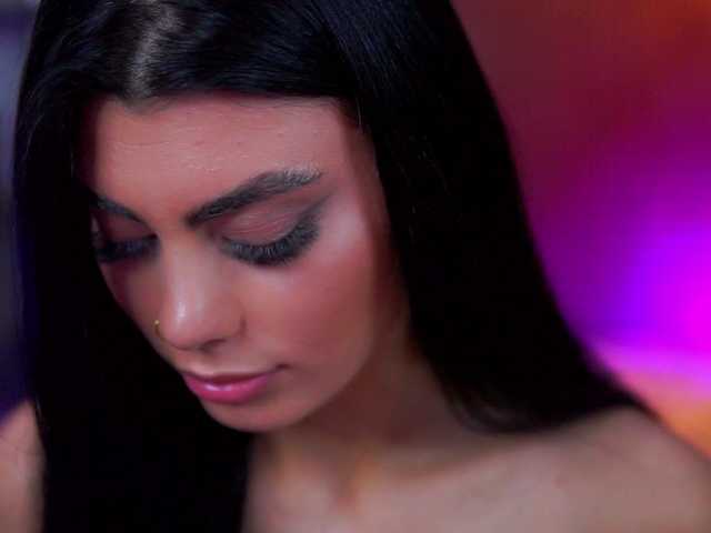 RavennaDArcy's BongaCams show and profile